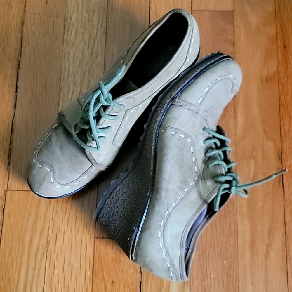 Naturalizer olive green boots size 9